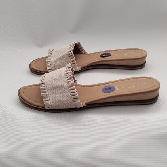 Joie Eidel Sandals Shoes Size 8.5 M Cream Ruffle Slides Coastalcore Beachy - Picture 1 of 5